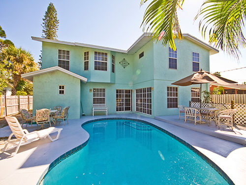 Swim as long as you want in Rialto Mansion\'s private pool!