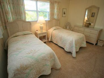 Twin Bedroom