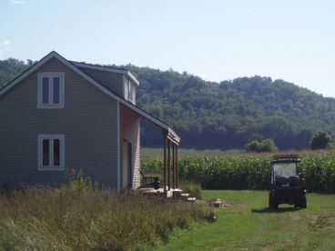 2 story clubhouse provides views of the magnificent bluffs