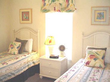 2 twin beds