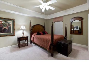 Queen bedroom