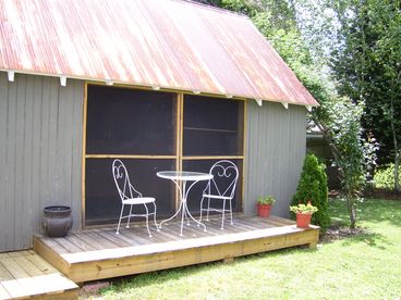 Cottage in rear