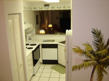 OCEANFRONT Condo, Wireless Hi-Speed Internet, New 55 Flat Screen HDTV w/HD cable