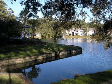 LAKE CLOSE TO G BUILDING