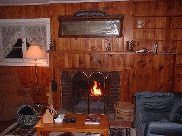 Large Cottage - Living Room