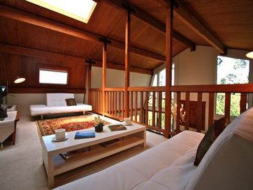 Bonus Loft area!