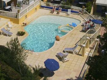 Heated swimming pool
