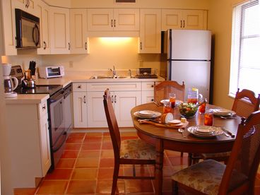 New Kitchen w/ lots of room for making fancy meals
