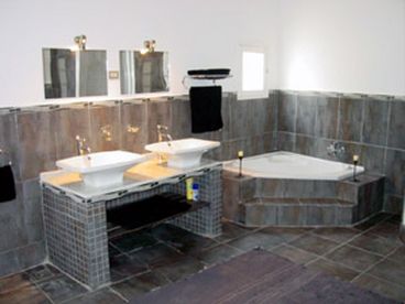 Newly renovated luxury bathroom