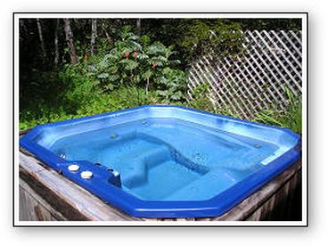 Alder Creek Cottage Hot Tub