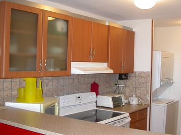 Full Kitchen and Laundry - sea view
