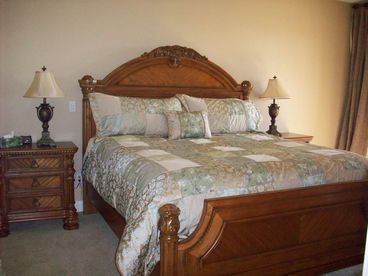 upstaires bedroom  1 king