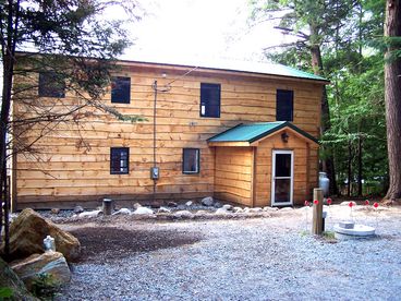 6th Lake Retreat.  Built in 2008!
New, lakeside, comfortable, with Adirondack charm.  Relax and Enjoy!!!
