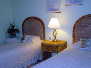 Twin bedroom