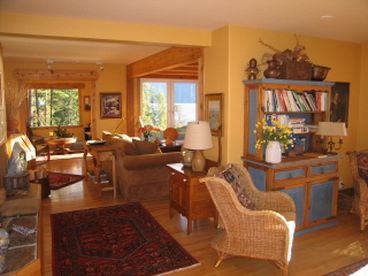 view to livingroom and den