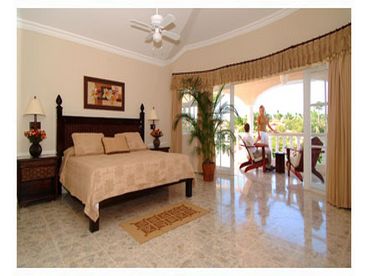 Large bedrooms with King size beds