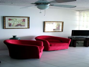 Spectacular View! Great Location! Stylish Beachfront Apartment