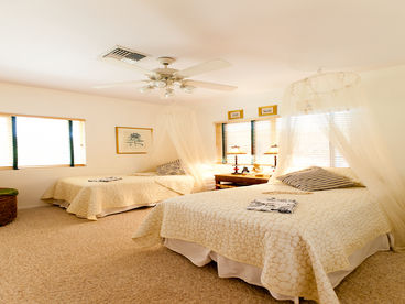 Guestroom with 2 Twin beds