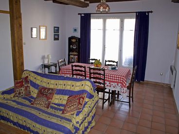 Large diner in H�ron