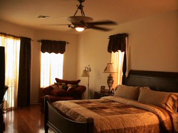 Master suite, King size bed.