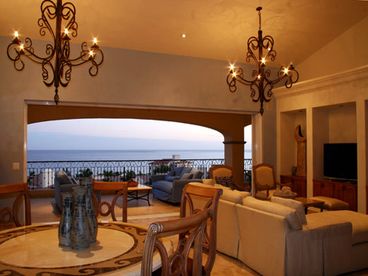 Dinning Room with Terrace View