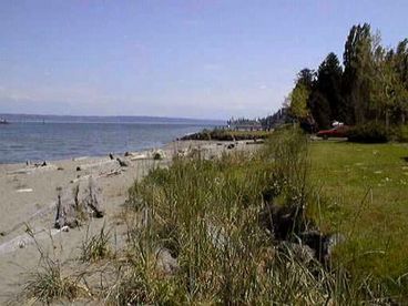 Sugar Sand Beach at Arness Park, Picnic tables and BBQ available  GREAT view of Kingston Harbor and incoming Ferries/sailboats