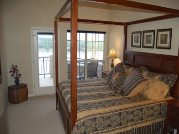 Sleep like royalty on a king size Tempurpedic mattress and wake up to a beautiful lake view without even lifting your head off the pillow!