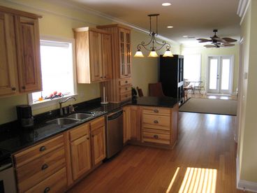 Beautiful Kitchen with Granite