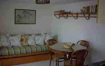 st 2 sitting room
