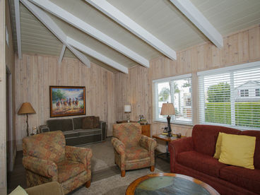 Seahorse paradise in beach colony, 3 houses from sand in Del Mar