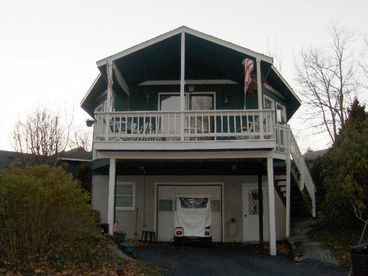 Overhang Deck