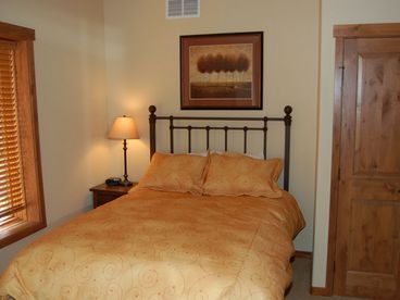 Tamarack Resort 2 bedroom 3 bath home-sleeps 6