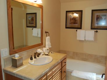 Tamarack Resort 2 bedroom 3 bath home-sleeps 6