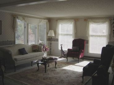 Relax with your family in this spacious Living room