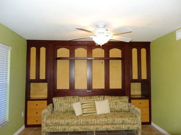 TV in Living/Bedroom