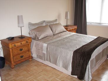 QUEEN SIZE BEDROOM