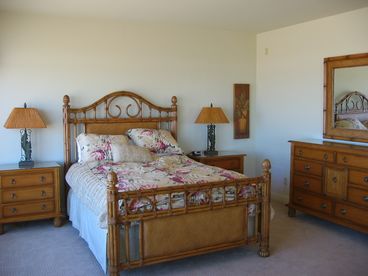 master Bedroom, snooze to the sounds of the surf!