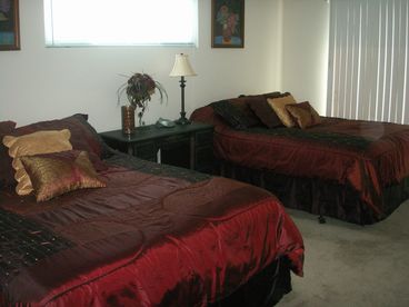 1st Bedroom 2 Queen Beds