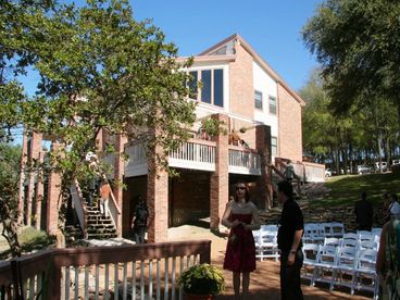 Pavilion Area / Amphitheatre (Seats 150)