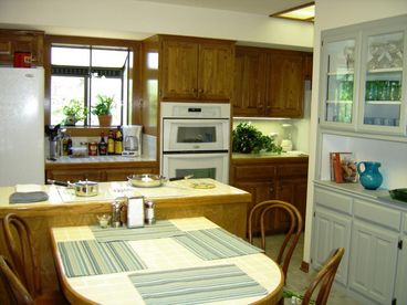 Kitchen Work Area - Fully Equipped