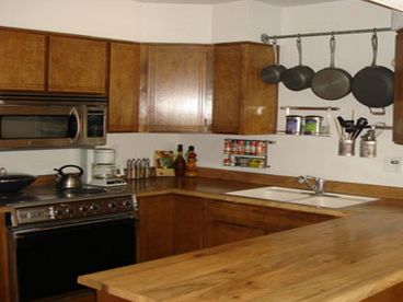 Well appointed Kitchen for the gourmet at heart.