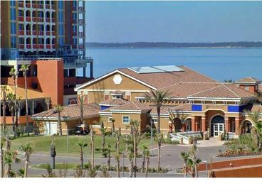 Lifestyle center includes 3 pools, 3 hot tubs ,spa, fitness center and restaurants