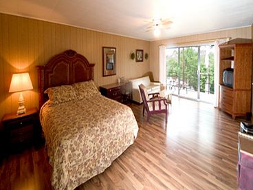 with or without a kitchen or can be a part of family suite 