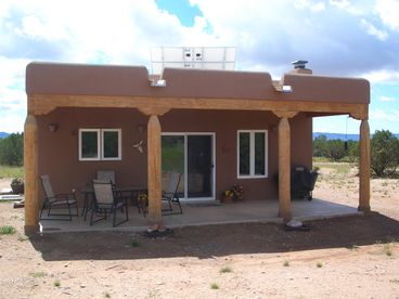 Guesthouse patio with Mountain View