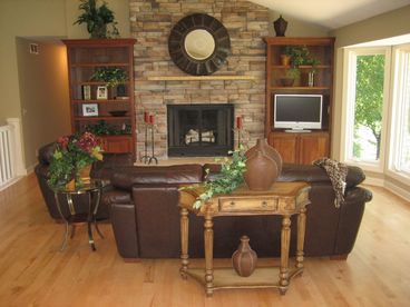 Living Room with panaramic views of the lake.