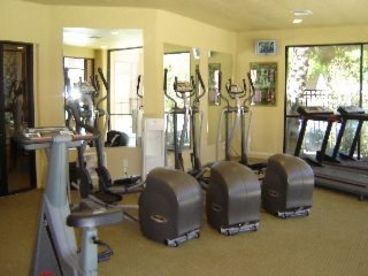 LASVEGAS/2BDRM CONDO3mi frStrip$150 per night-Already Booked until Dec 2013