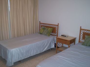 Bed room B