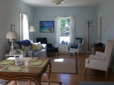 Sunny Open Living Area