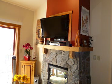 Top floor condo with great views, vaulted ceilings, underground heated parking with many upgrades