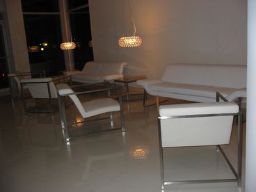 Lobby area on the first floor with wireless internet access